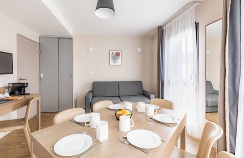 Saint-Serge Apartment | Appart'City Confort Angers
