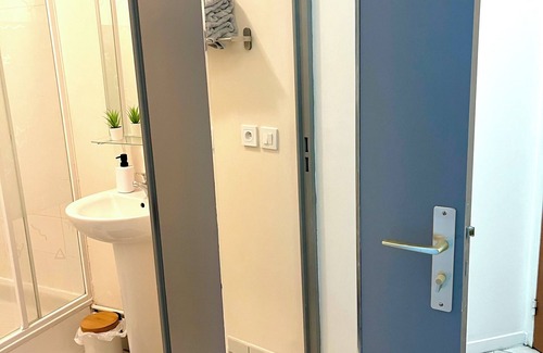 Cergy Apartment | Appart Cozy Accès Direct à Paris - au Pied de la Gare