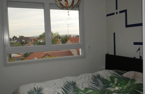 Epinay-sur-Seine Apartment | Appart en résidence avec home cinéma.