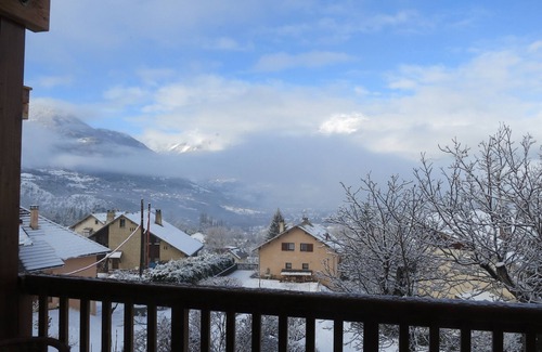 Guillestre Apartment | Appart facing the Ecrins massif
