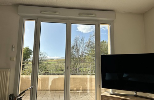 Porte des Pierres Dorees Apartment | Appartement 2 Chambres Logement Entier Proche Villefranche sur Saône