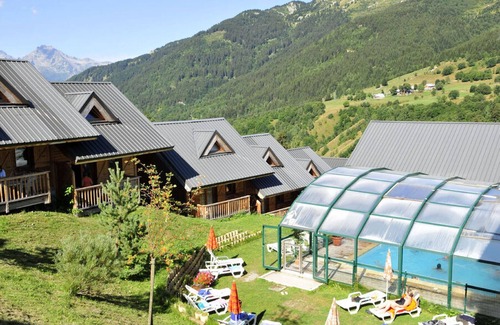 Saint-Francois-Longchamp Apartment | Appartement au Pied des Pistes Dans Résidence Avec Piscine