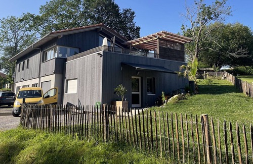 Saint-Vincent-de-Tyrosse Apartment | Appartement au Calme Face à la Forêt