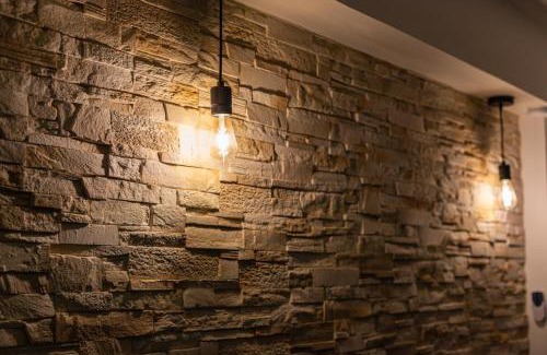 Macon Apartment | Appart hôtel le 8 Spa&Jacuzzi - parking gratuit -