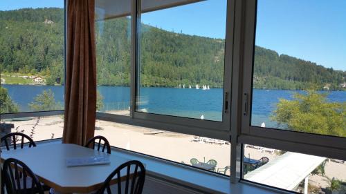Gerardmer Apartment | Appart'Hôtel LIDO au bord de l'eau