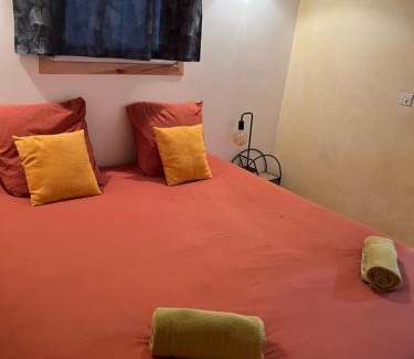 Barcelonnette Apartment | Appart plein centre lit King size , canapé lit et wifi