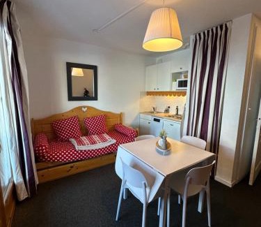 Risoul Apartment | Appart Risoul 1min pistes - PMR 4-6 pers