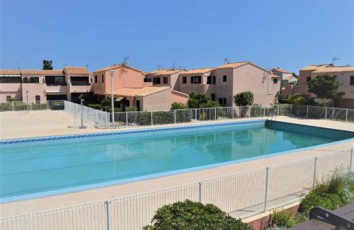 Leucate Apartment | Appart Studio Mezzanine 2 couchages PORT LEUCATE NATURISME PL010-832