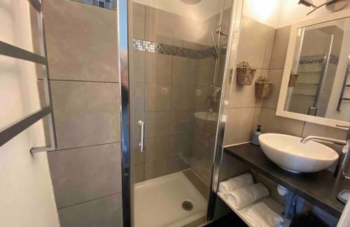 Mediterranee Apartment | Appart T2 Calme - Centre de Canet - Parking - Clim