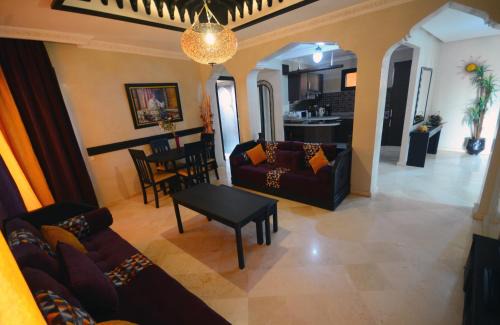Palmeraie Apartment | Appart vue piscine et montagne Marrakech