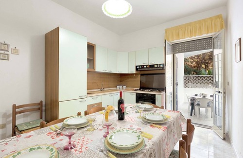 Rivabella Apartment | Appartamento Baiabella by BarbarHouse