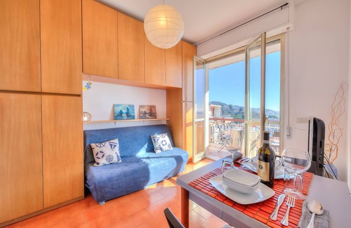 Sanremo Apartment | Appartamento Magenta few min From sea