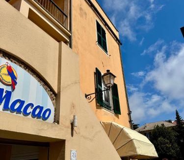 Albisola Superiore Apartment | Appartamento SZ Fronte mare - Seafront apartment
