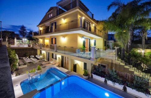Marina di Ragusa Apartment | Appartamento Venere in villa 18pax
