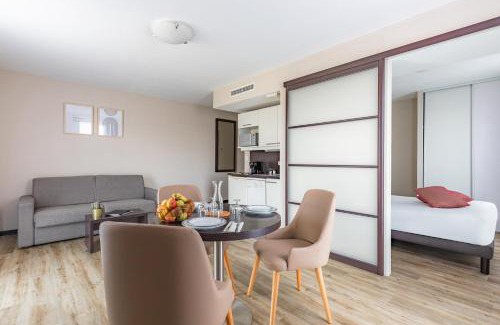 Saint-Herblain Apartment | Appart’City Confort Nantes Ouest Saint-Herblain