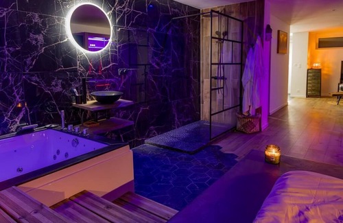 Charleville-Mezieres Apartment | Appartement Bien Être Avec Sauna et Baignoire Balneo