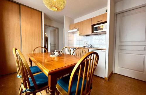Flumet Apartment | Appartement 2 chambres avec piscine intérieure et terrasse au pied des pistes, Flumet - FR-1-505-189