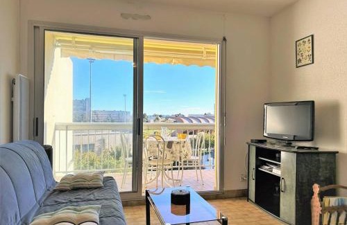 Le Lavandou Apartment | Appartement 2 pièces, 4 couchages - Terrasse, parking, proche plage - Le Lavandou - FR-1-251-543