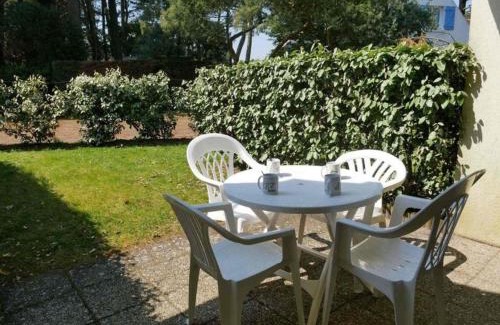 Carnac Apartment | Appartement 2P à Carnac, à 50m de la Plage, Terrasse S/O, 4 Pers., Parking, Confort Moderne - FR-1-477-152
