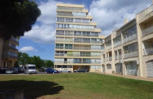 Le Port Apartment | Appartement 3 Pièces avec Terrasse et Parking Sécurisé - FR-1-750-95