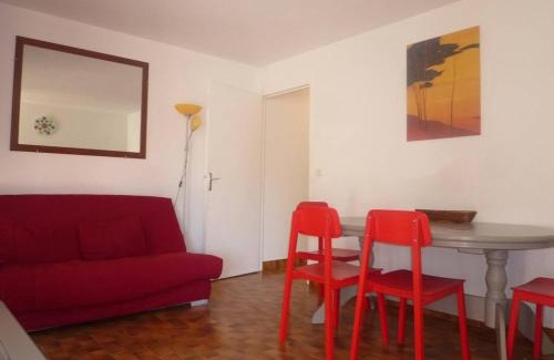 Le Port Apartment | Appartement 3 Pièces avec Terrasse et Parking Sécurisé - FR-1-750-95