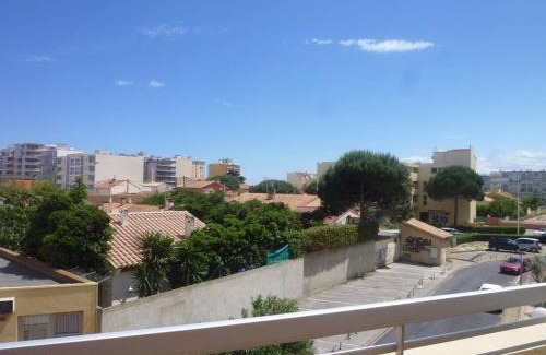 Le Port Apartment | Appartement 3 Pièces avec Terrasse et Parking Sécurisé - FR-1-750-95