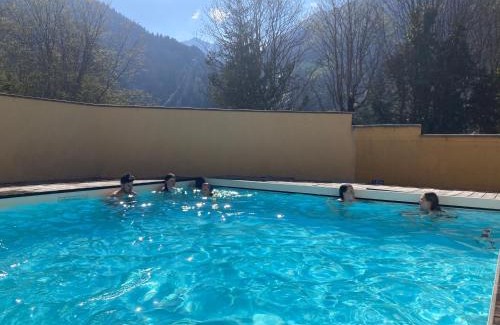 Cauterets Apartment | Appartement 4/6 pers 38m2, vue montagne, piscine chauffée, 500m centre ville