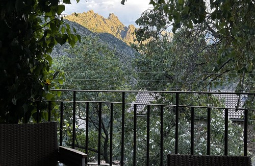 Asco Apartment | Appartement 4/6 Pers Dans Maison de Village , Grande Terrasse, vue Montagne