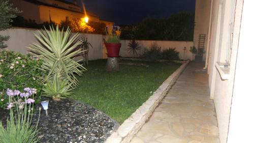 Agde Apartment | Appartement avec piscine et parking privé