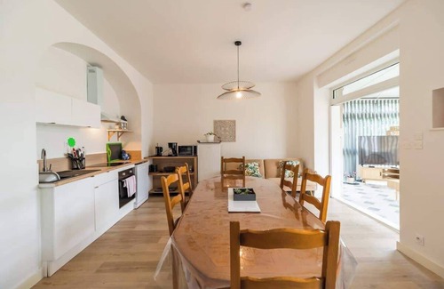 Guingamp Apartment | Appartement avec veranda et 3 chambres, Guingamp