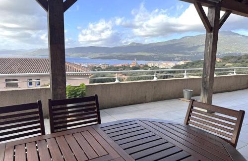 Propriano Apartment | Appartement avec vue imprenable sur la mer, terrasse et piscine