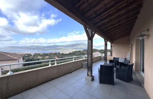 Propriano Apartment | Appartement avec vue imprenable sur la mer, terrasse et piscine