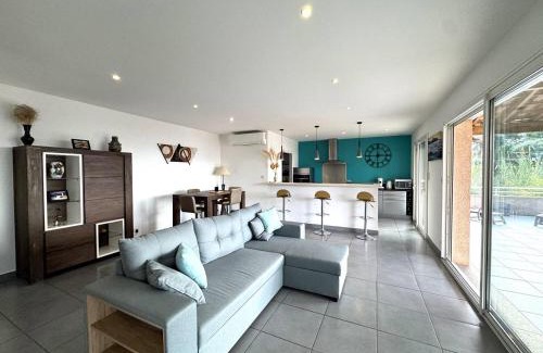 Propriano Apartment | Appartement avec vue imprenable sur la mer, terrasse et piscine