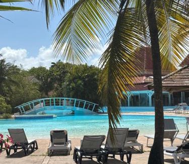 Sainte-Anne Apartment | Appartement Bleu de Sable VUE MER résidence de vacances