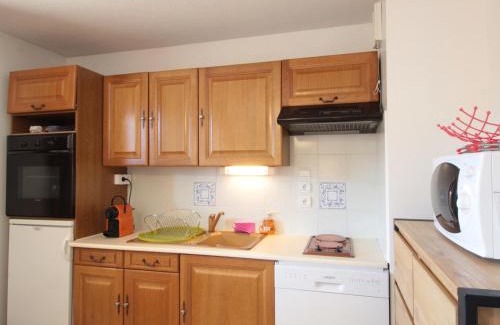 Les Carroz-d'Araches Apartment | Appartement Centre Village - 6 pers, Parking, Balcon, Proche Pistes et Commerces - FR-1-572-138