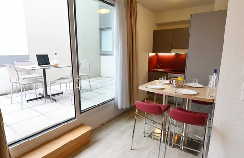 Bassins a Flot Condo | Appartement climatisé 4p proche du centre