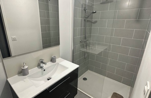 Pouzilhac Apartment | Appartement Climatisé Avec Extérieur