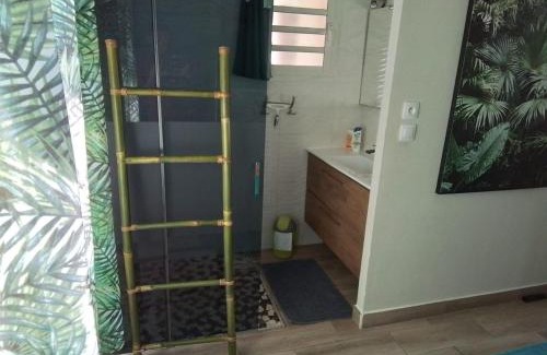 La Possession House | Appartement confortable avec terrasse et accès direct piscine - FR-1-786-49