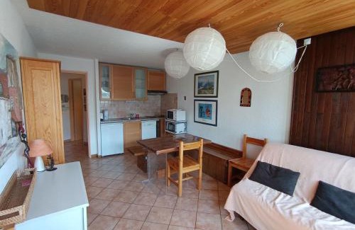 Montgenevre Apartment | Appartement Confortable 2* pour 6 Pers, Près des Pistes à Montgenèvre - FR-1-445-54