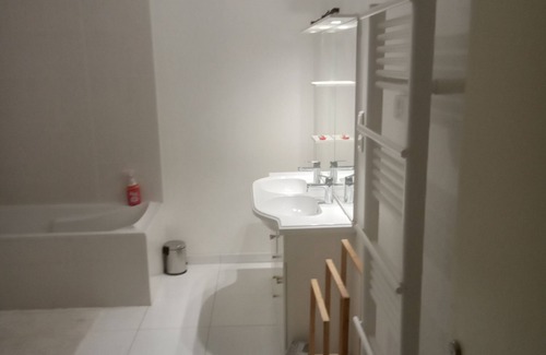 Epinal Apartment | Appartement Contemporain à Quelques Minutes du Centre et de la Gare Ferroviaire