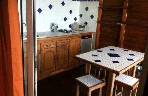 Les Avirons Apartment | Appartement convivial avec vue sur la mer