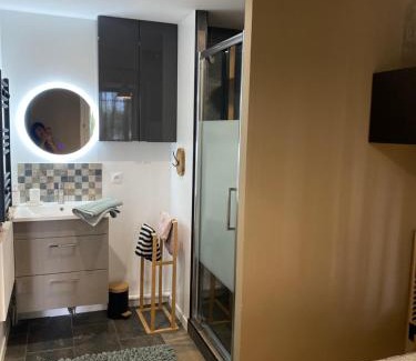 Balaruc-les-Bains Apartment | Appartement cosy avec piscine