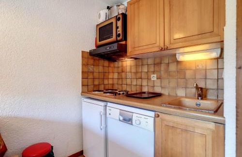 La Clusaz Apartment | Appartement cosy 4/6 pers. avec balcon sud et wifi à La Clusaz - FR-1-818-79
