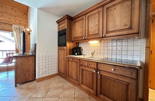 Samoens Apartment | Appartement cosy avec balcon et parking au centre de Samoëns, proche du ski-bus - FR-1-624-158