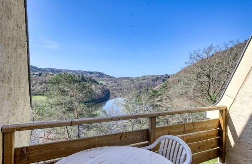 Miremont Condo | Appartement Cosy avec Vue Lac! Accès Piscine