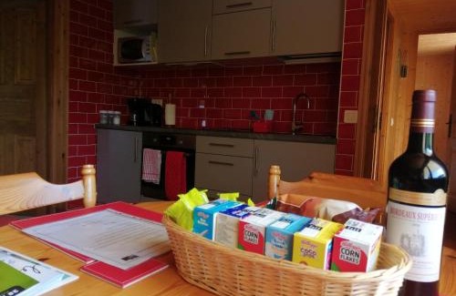 Les Gets Apartment | Appartement cosy avec WiFi et parking aux Gets - FR-1-671-70