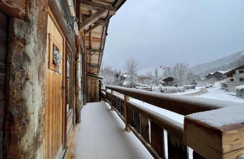 Les Carroz-d'Araches Apartment | Appartement Cosy 3 Chambres, Centre-Ville, Proche Pistes, Parking, Wifi - FR-1-572-273
