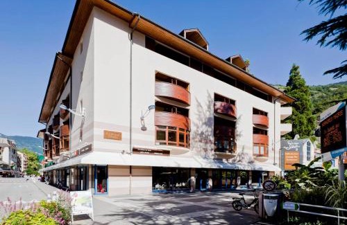 Brides-les-Bains Apartment | Appartement cosy 2 pièces avec balcon et parking, au centre de Brides-les-Bains, proche télécabine. - FR-1-512-204