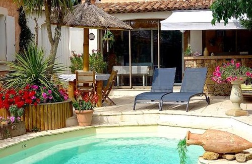 Salon-de-Provence Apartment | Appartement d'une chambre avec piscine partagee jacuzzi et jardin clos a Salon de Provence