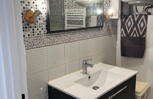 Colombes Apartment | Appartement d une Chambre Pour 6 Personnes